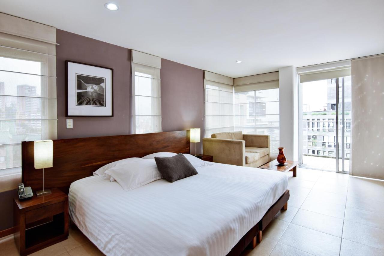 Cyan Suites Poblado By Mde Bnb Medellín Dış mekan fotoğraf