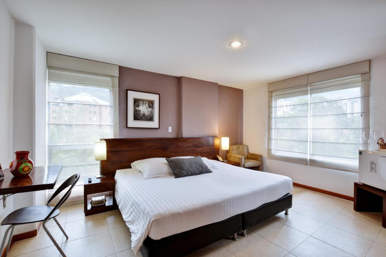 Cyan Suites Poblado By Mde Bnb Medellín Dış mekan fotoğraf