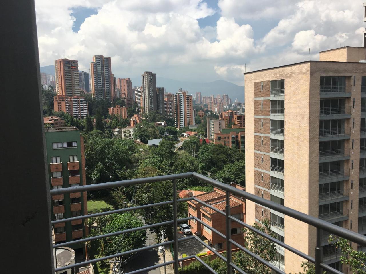 Cyan Suites Poblado By Mde Bnb Medellín Dış mekan fotoğraf