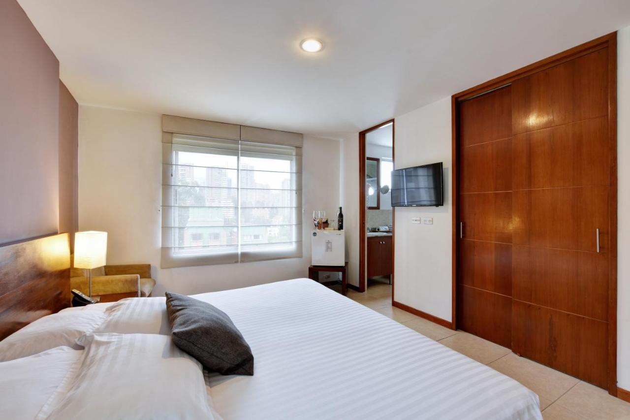 Cyan Suites Poblado By Mde Bnb Medellín Dış mekan fotoğraf