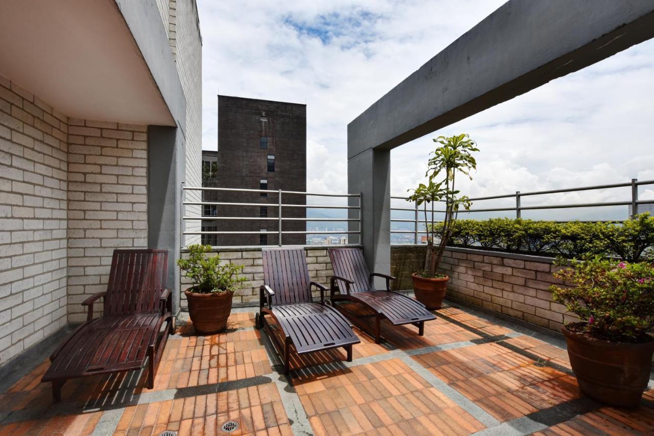 Cyan Suites Poblado By Mde Bnb Medellín Dış mekan fotoğraf